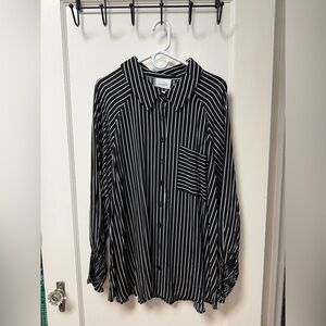 ANDREE BY UNIT Black and White Vertical Stripe Casual Button-Down Shirt